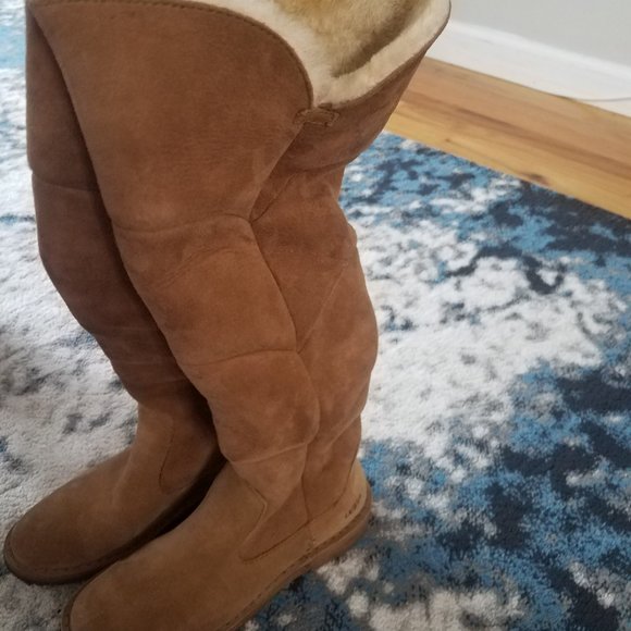 COPY - UGG knee high boots - Picture 3 of 7